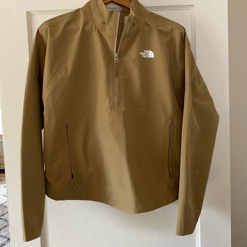 Women’s North Face pull over rain jacket